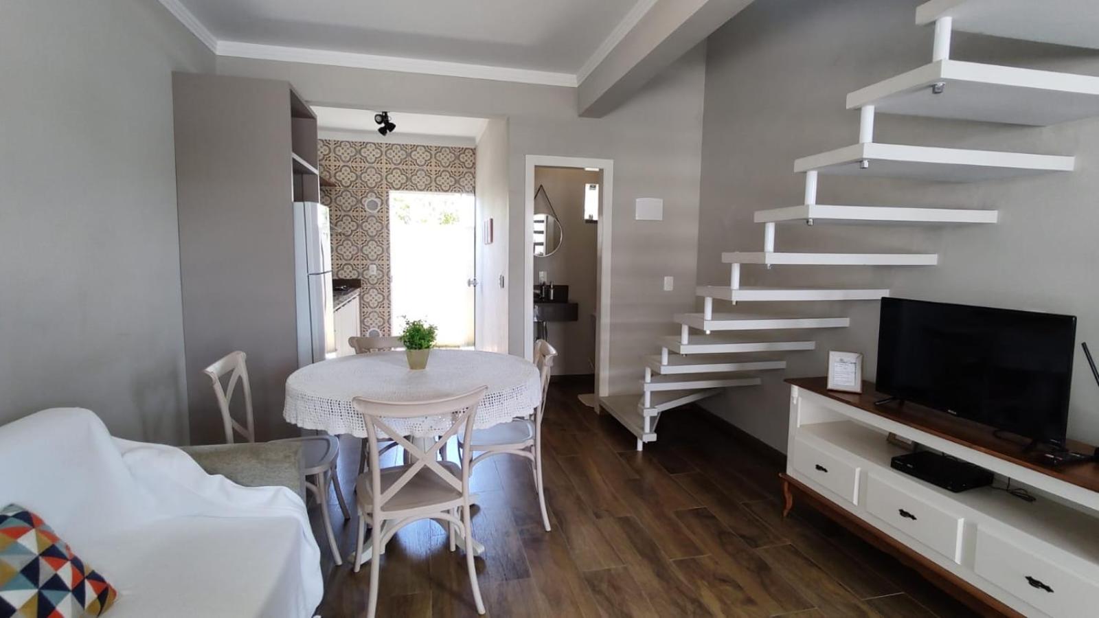 Excelente Sobrado Confortavel No Centro De Tijucas Proximo As Praias 外观 照片