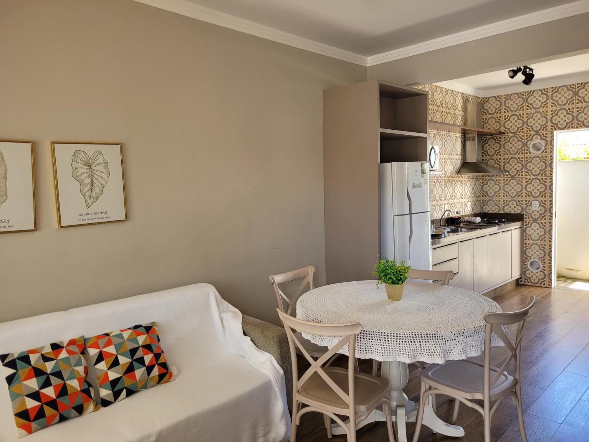 Excelente Sobrado Confortavel No Centro De Tijucas Proximo As Praias 外观 照片